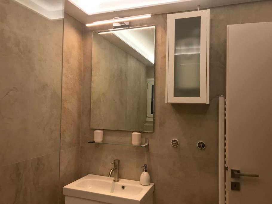 אתונה Vasos Apartment מראה חיצוני תמונה